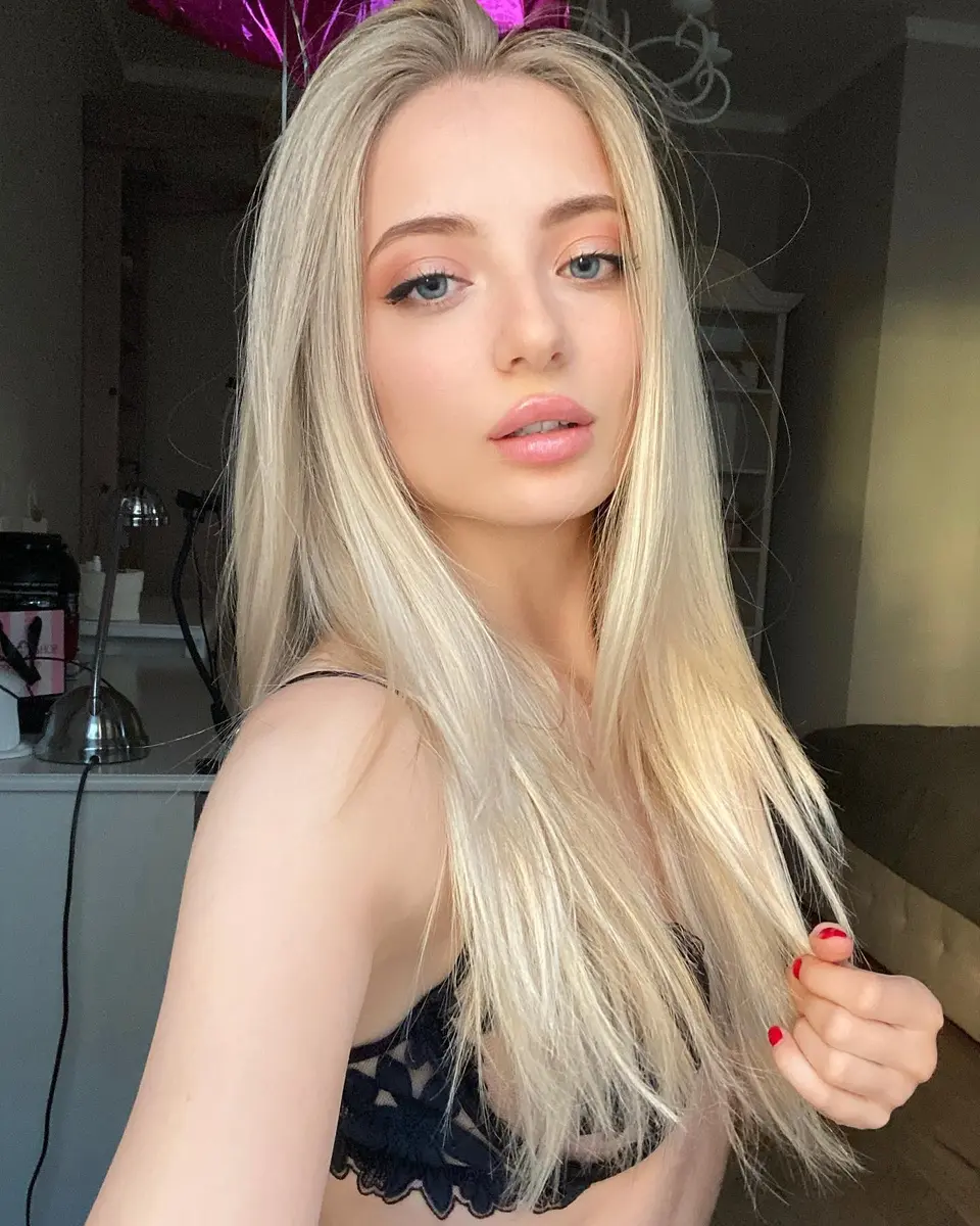 Alyona escort in Dubai