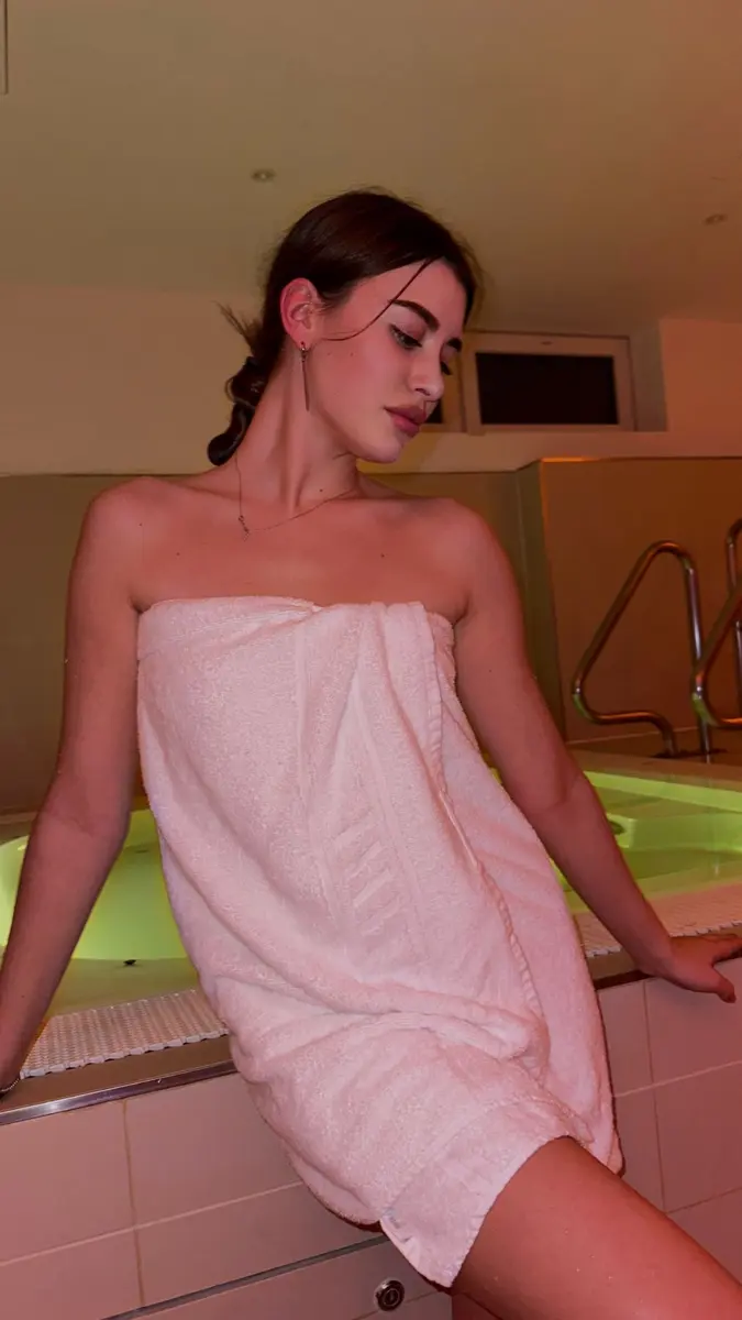 Asya escort in Dubai