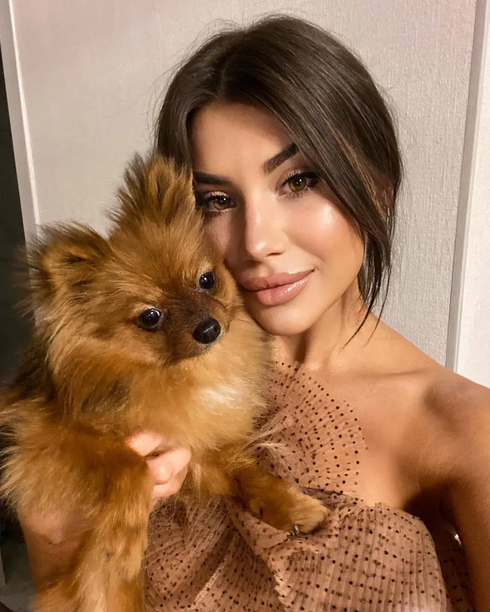 Camellia escort in Dubai