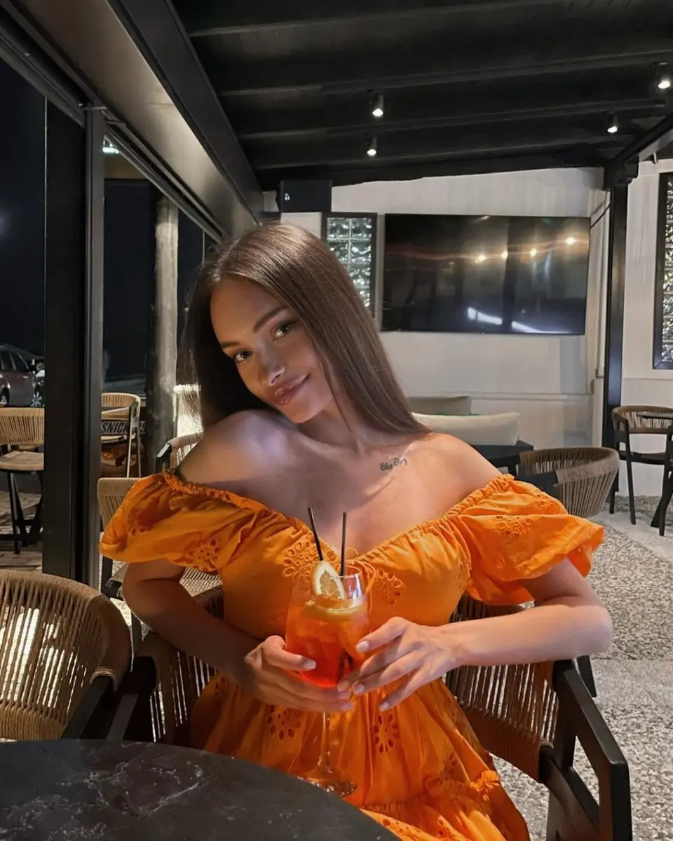 Flora escort in Dubai