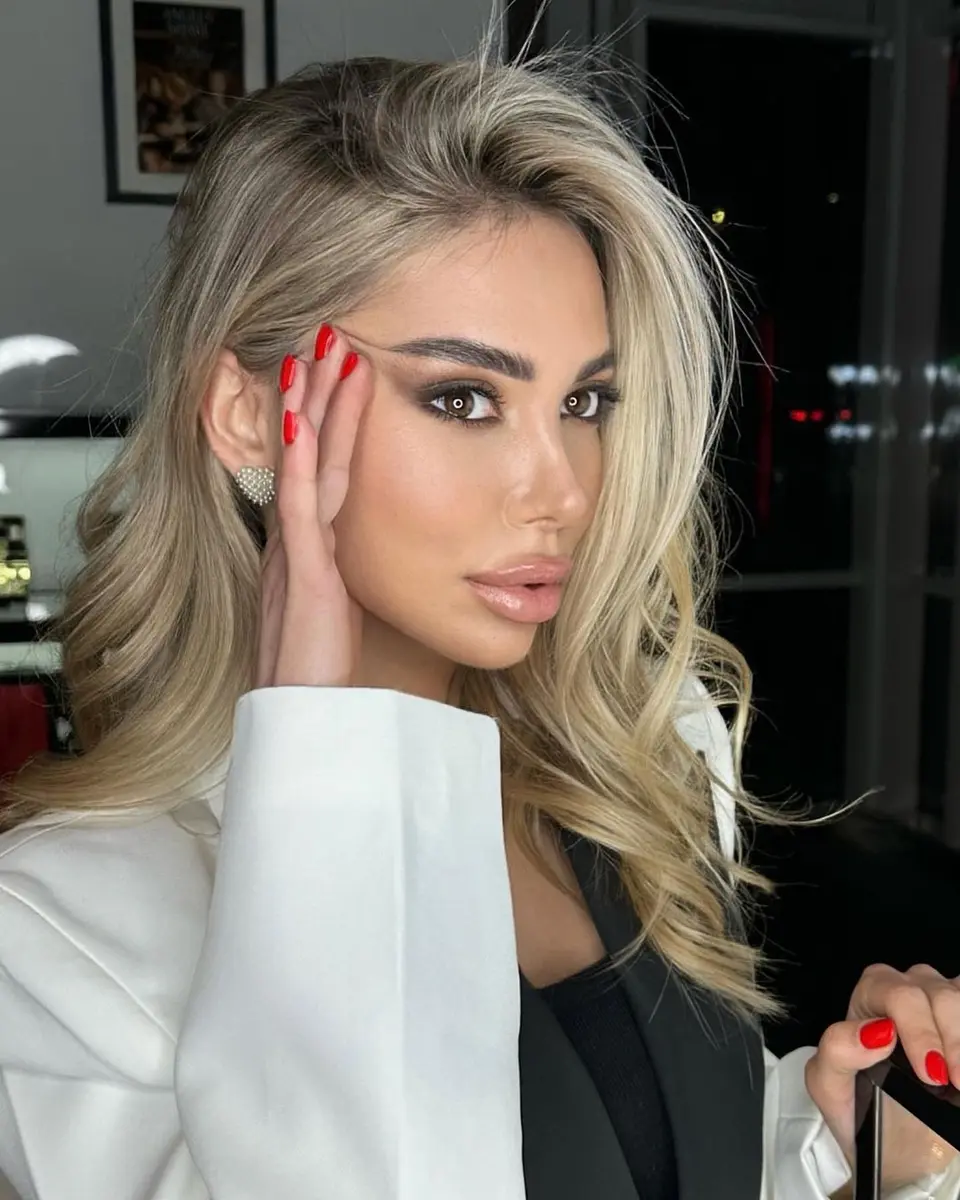 Glory escort in Dubai