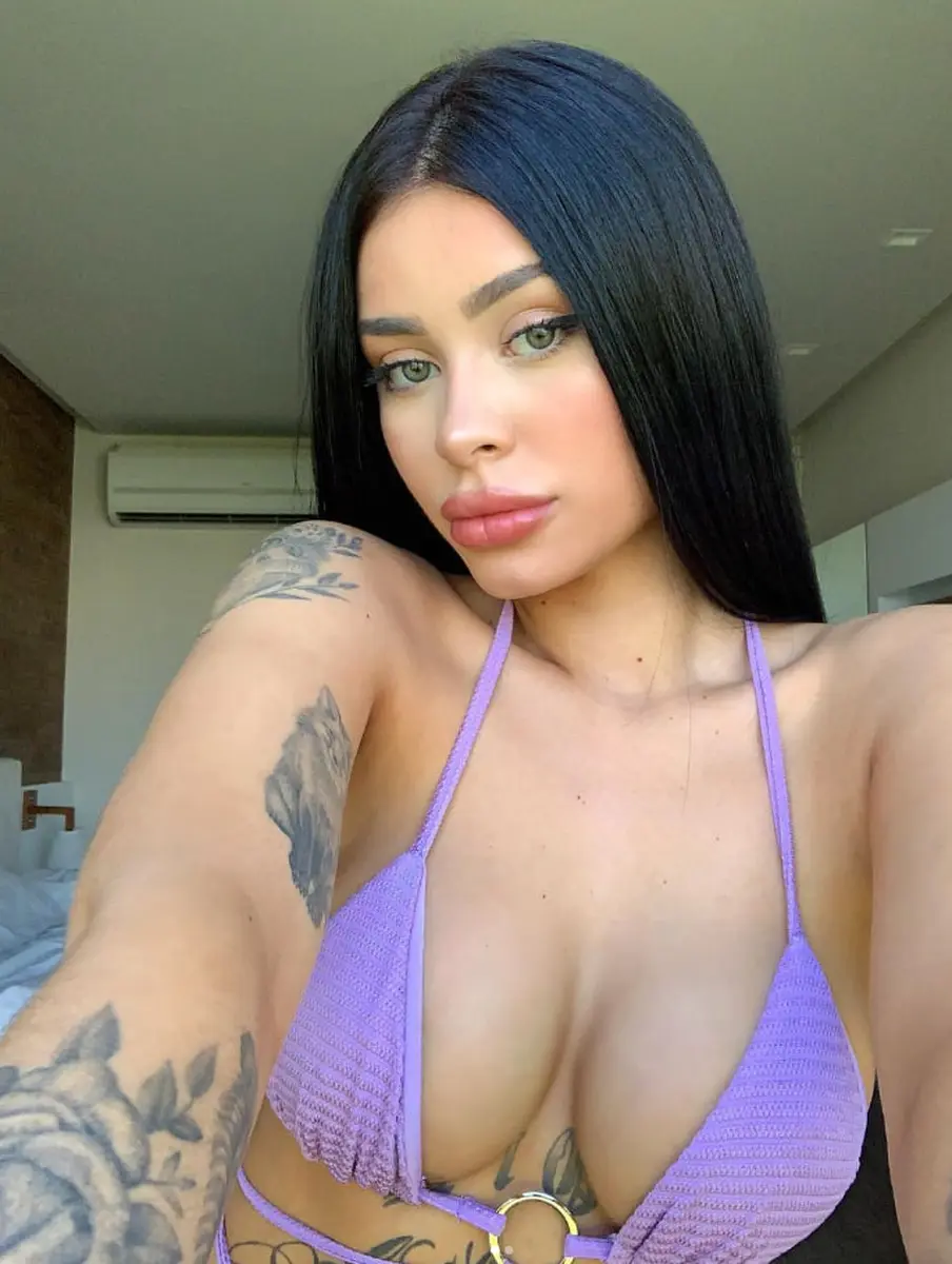 Griselda escort in Dubai