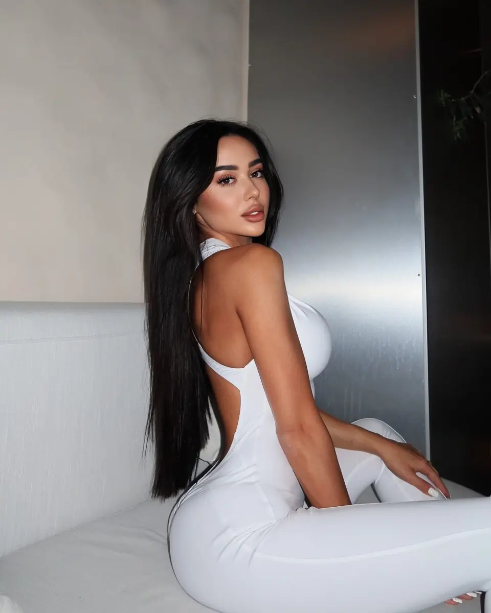 Layla escort in Dubai