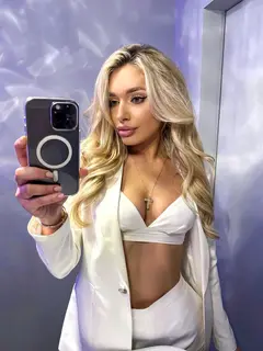 Mira escort in Dubai