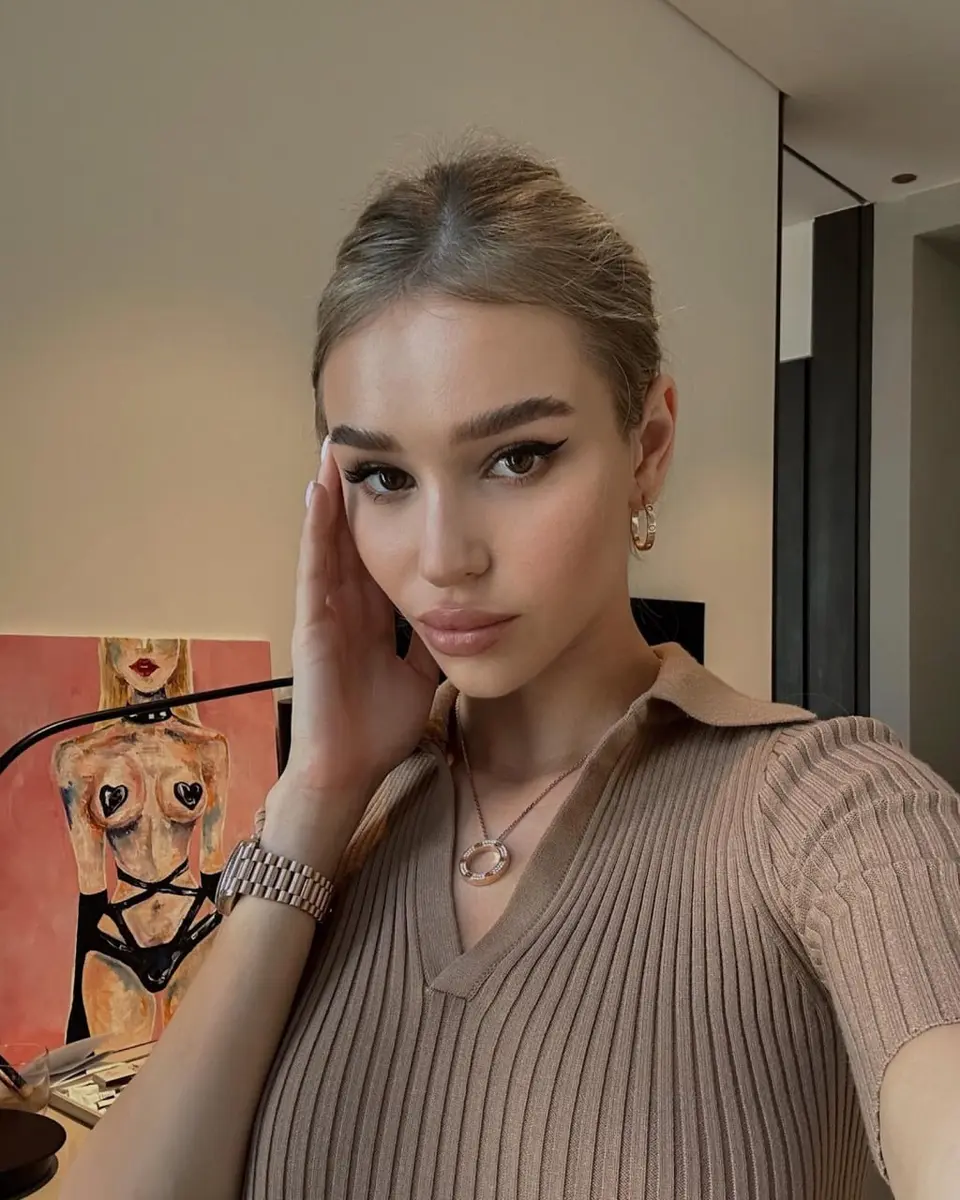 Офелия эскорт в городе Дубай