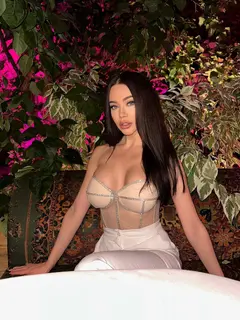 Polina escort in Dubai