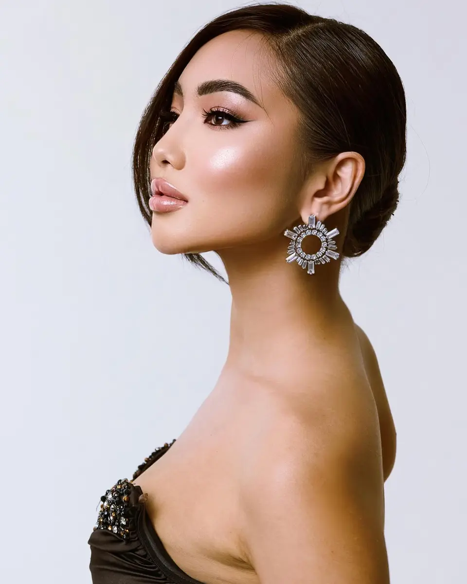 Samira escort in Dubai