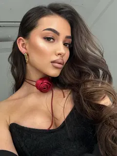 Simone escort in Dubai