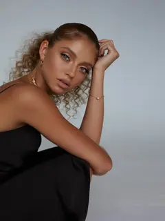 Sophia escort in Dubai