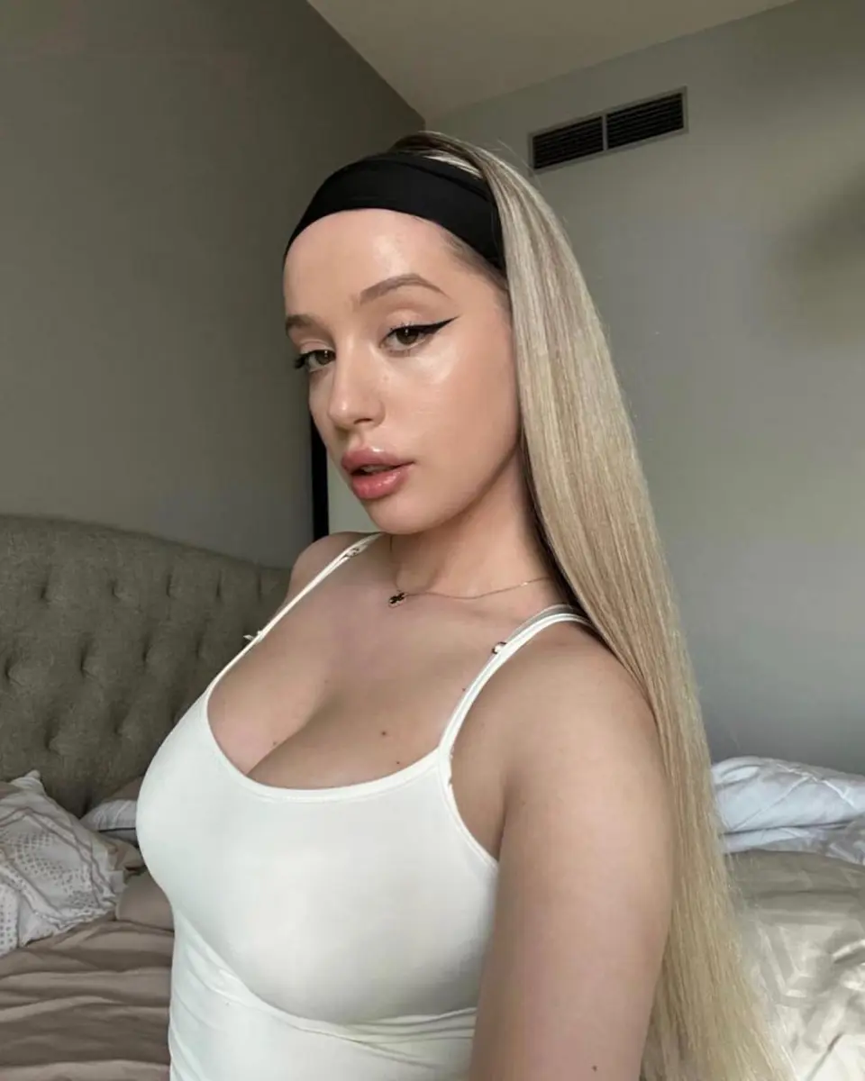 Stella escort in Dubai