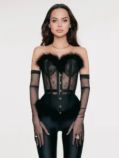 Tiri escort in Dubai