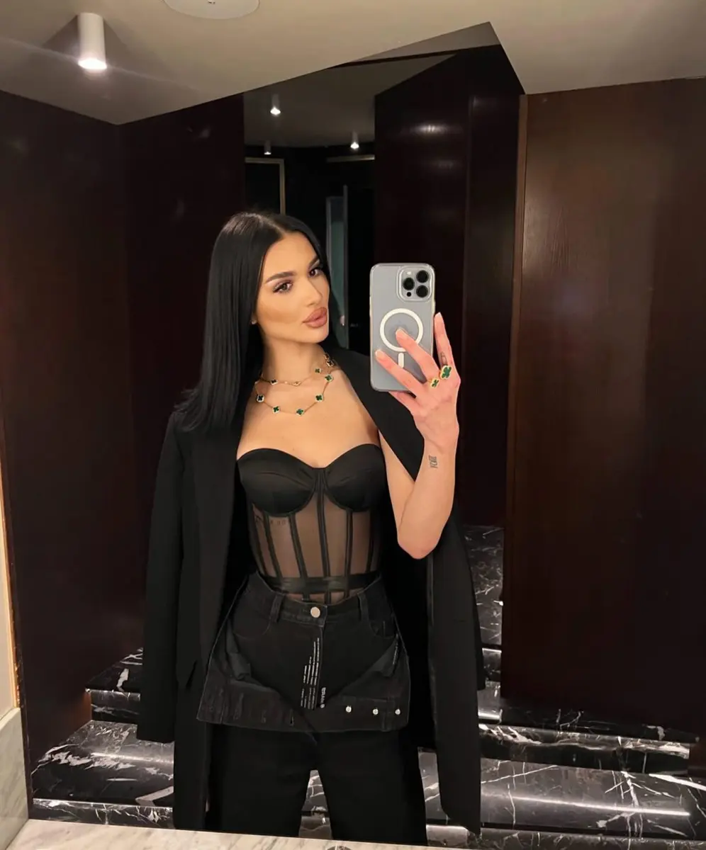 Vasilisa escort in Dubai