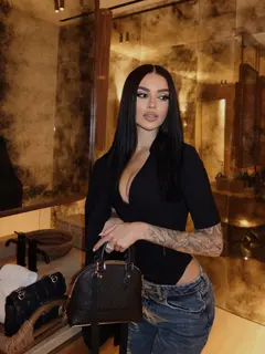 Vasilisa escort in Dubai