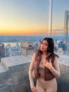 Victoria escort in Dubai