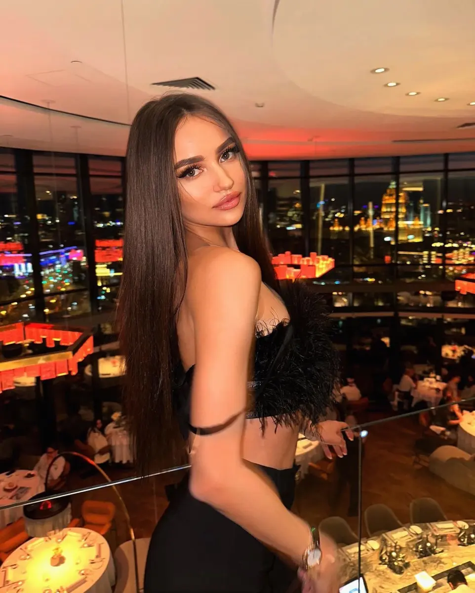Violet escort in Dubai
