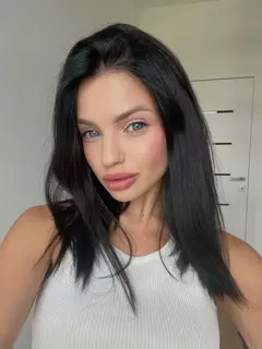 Vladislava escort in Dubai