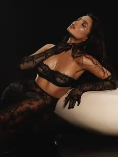 Yana escort in Dubai